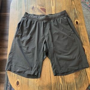 Lululemon T.H.E. Short -9” inseam - with liner- XL